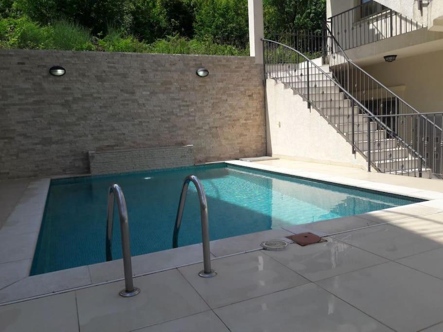 2Br Apartment With Pool كوتور المظهر الخارجي الصورة