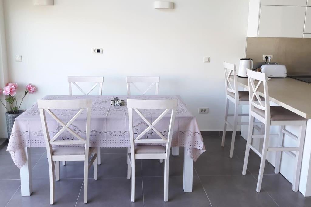 2Br Apartment With Pool كوتور المظهر الخارجي الصورة