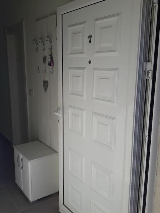 2Br Apartment With Pool كوتور المظهر الخارجي الصورة
